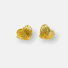 Load image into Gallery viewer, Stud Earrings - Heart MZE04 | 18K Yellow Gold
