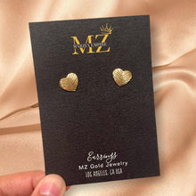 Load image into Gallery viewer, Stud Earrings - Heart MZE04 | 18K Yellow Gold
