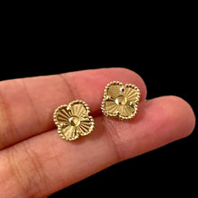 Load image into Gallery viewer, Stud Earrings - Clover - Gold | 18K Yellow Gold

