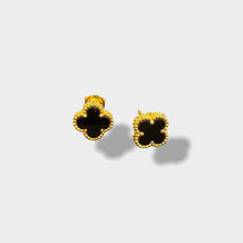 Load image into Gallery viewer, Stud Earrings - Clover 8.5mm | 18K Yellow Gold
