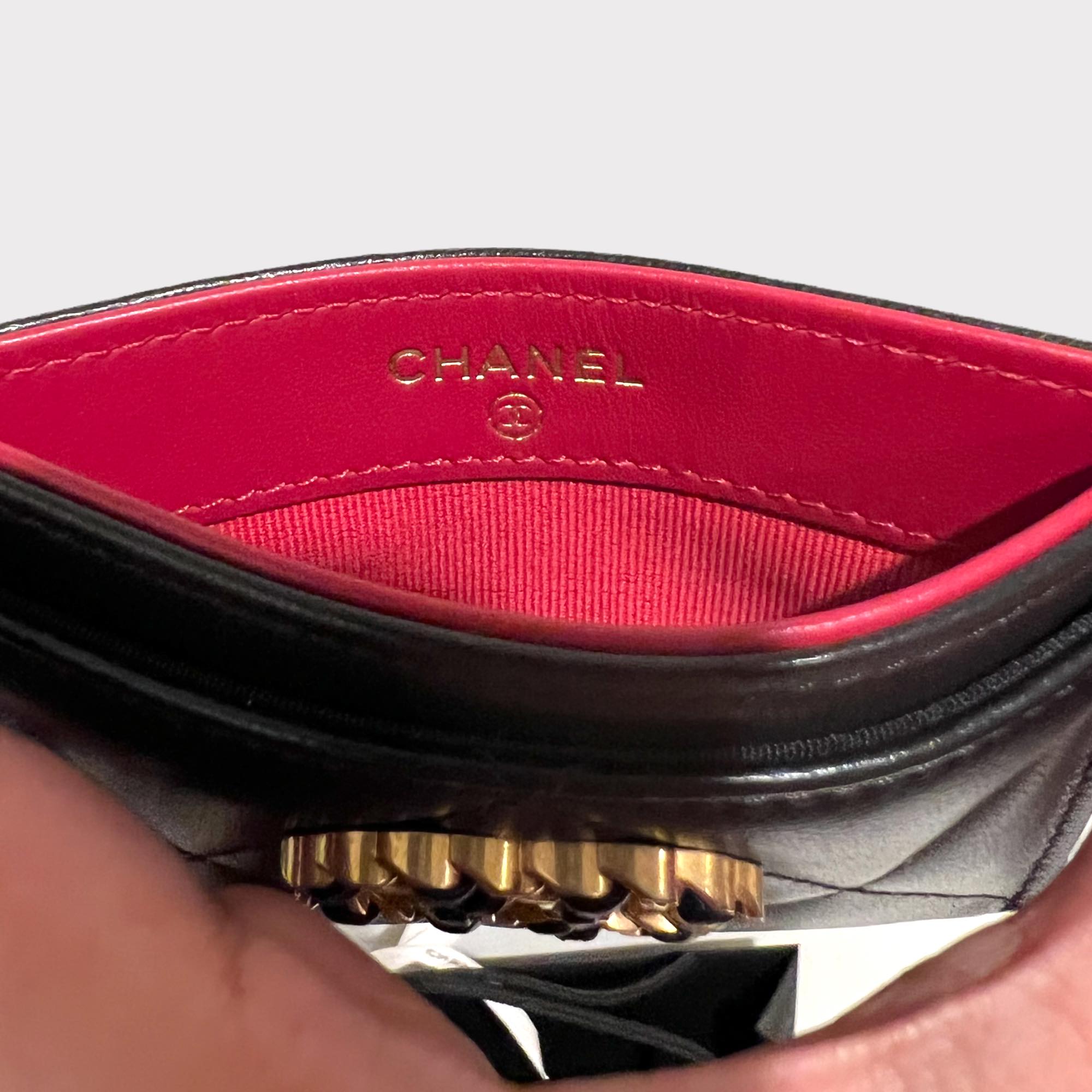 Brand New Authentic Chanel 19 Card Holder – Marzia Empire