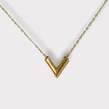 Load image into Gallery viewer, Necklace - V Lightweight | 18K Yellow Gold
